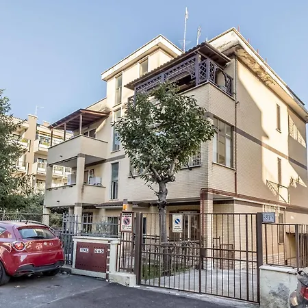 A Casa Di Max - Battistini Station 